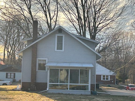 4th image of 325 S 10th St