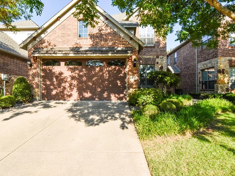 3128 Bloomfield Ct — Photo 3