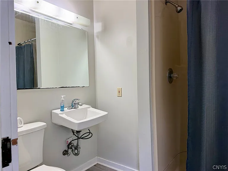 10 Maple Ave — Photo 6