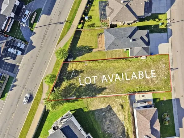 479 E Lakeview Rd, Chestermere, AB T1X 0A2