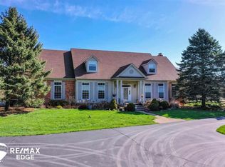 4090 Perryville Rd, Ortonville, MI 48462