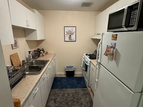 4th image of 15A Kingery Quarter St #202