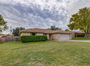 1504 Briar Run, Benbrook, TX 76126