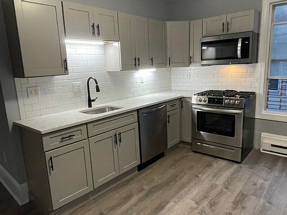 3rd image of 72 Bloomingdale St #20