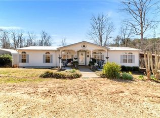 1370 Cronic Town Rd, Auburn, GA 30011