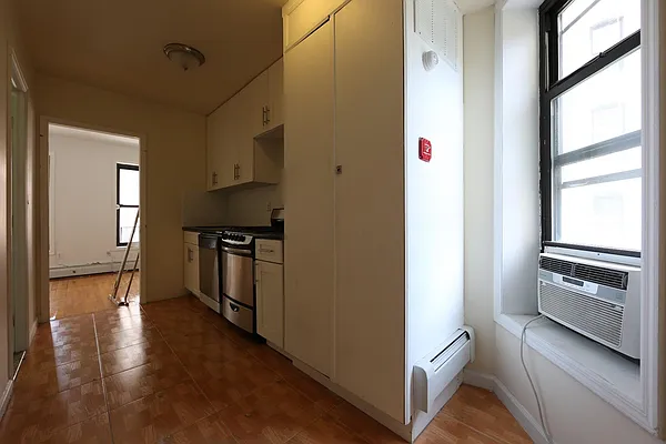 Rented by Keller Williams NYC | media 27