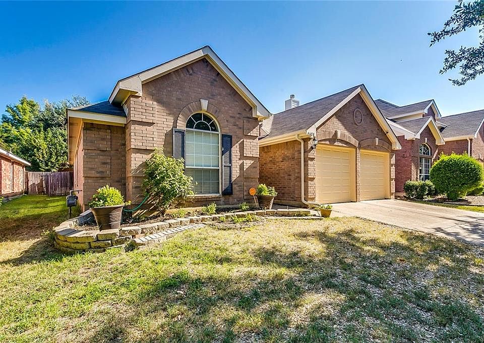 1st image of 4628 Belladonna Dr