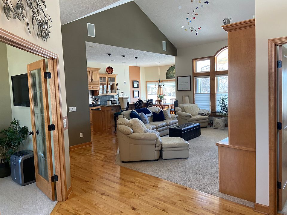 1st image of 8598 Portage Ln E