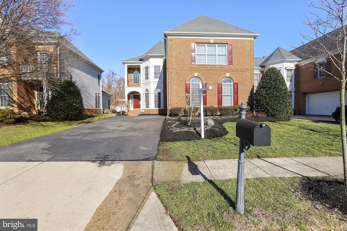 738 Crisfield Way photo 1