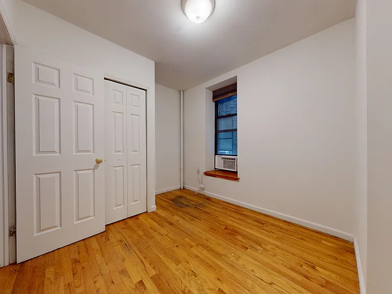 104 2nd Ave #16 — Photo 7