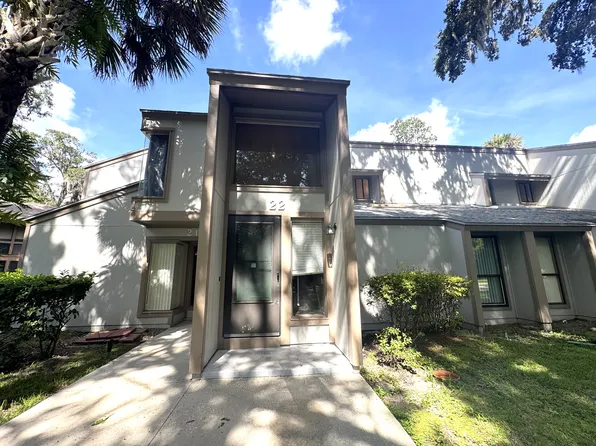 22 Mid Oaks Cir, Palm Coast, FL 32137