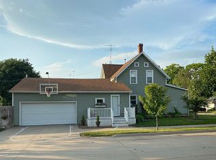 41 S Mitchell St, Preston, IA 52069