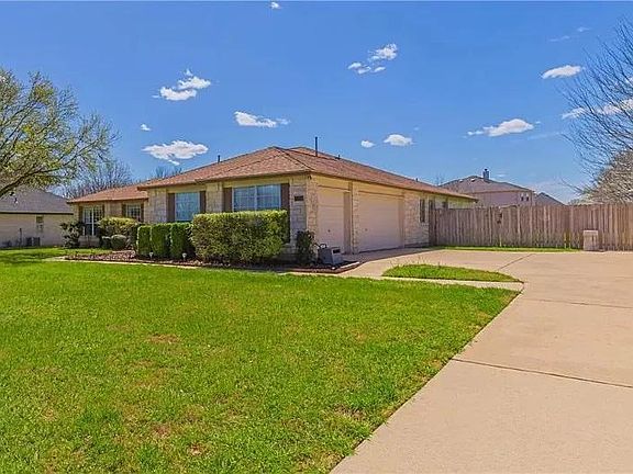 2nd image of 3018 Red Bud Ln