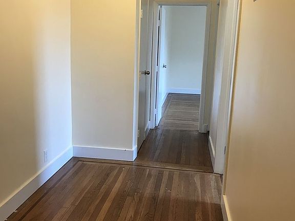 5th image of 221 Linden Blvd APT F18