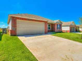9701 High Noon Rd, Yukon, OK 73099