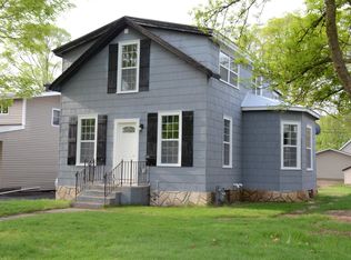 1712 Ferry St, La Crosse, WI 54601