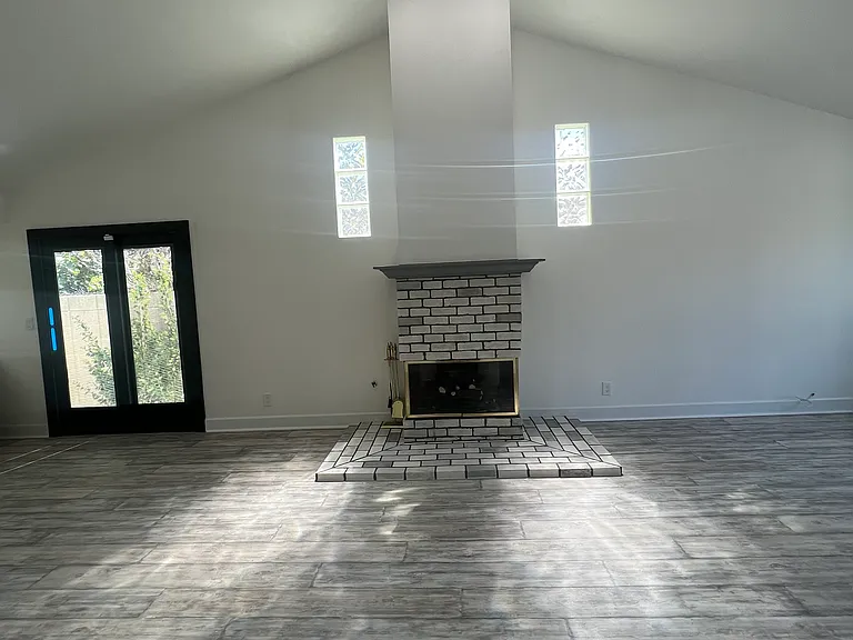 18828 Jersey Ave #1/2 — Photo 7