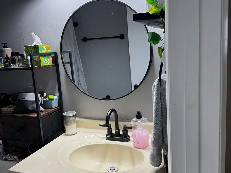 1230 Vance Ave — Photo 6