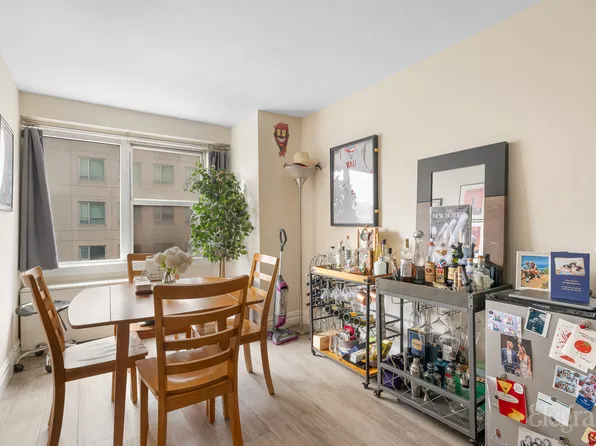 155 East 34th Street 7-L image 3 of 8
