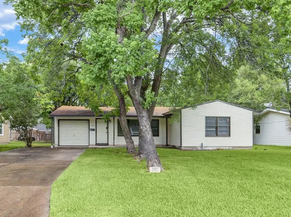 926 19th Ave N, Texas City, TX 77590