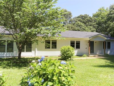 2416 Kanuga Rd #1 & 2, Hendersonville, NC, 28739