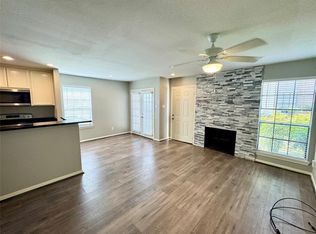 14600 Fonmeadow Dr APT 304, Houston, TX 77035
