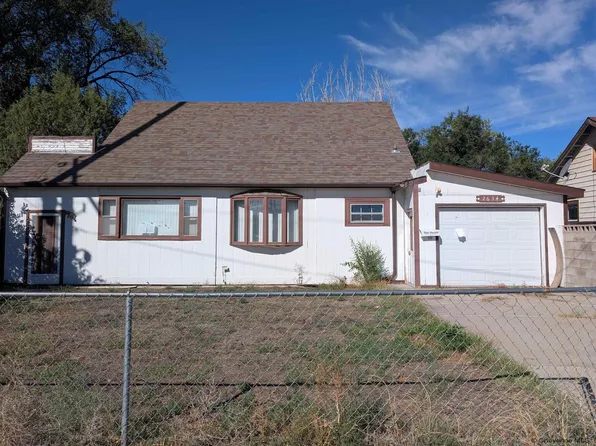 2634 E E St, Torrington, WY 82240