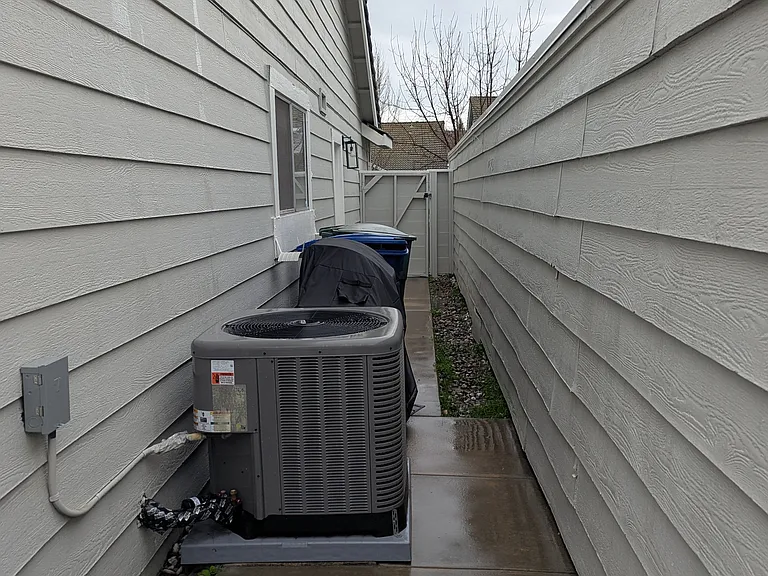 2337 Saint Lawrence Ln — Photo 15