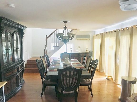 3rd image of 53 Lincoln Dr