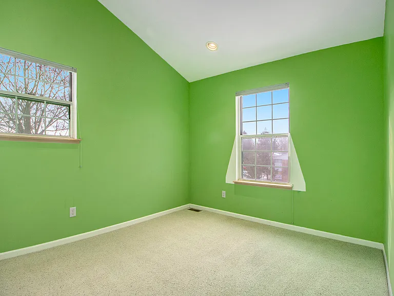 230 Lyn Anne Ct — Photo 12