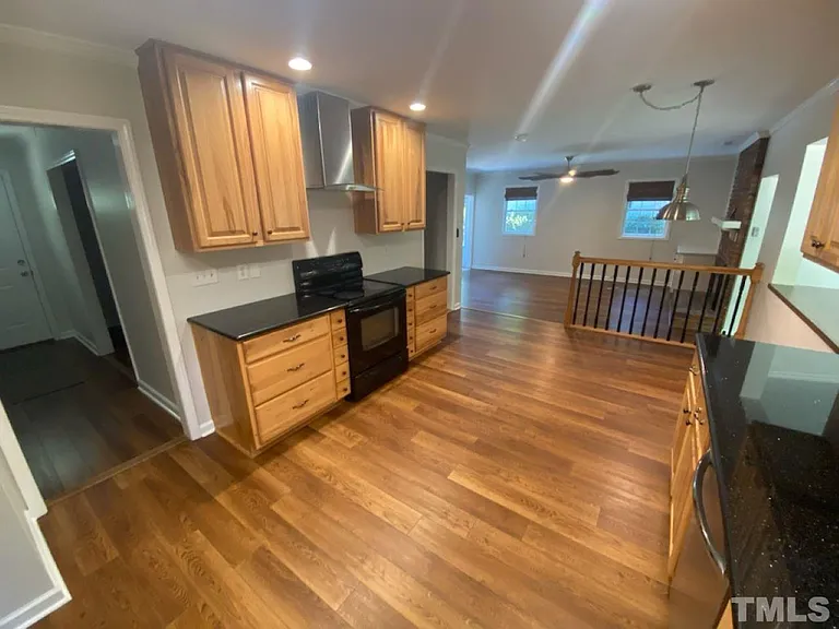 404 S Montreal Ct — Photo 30