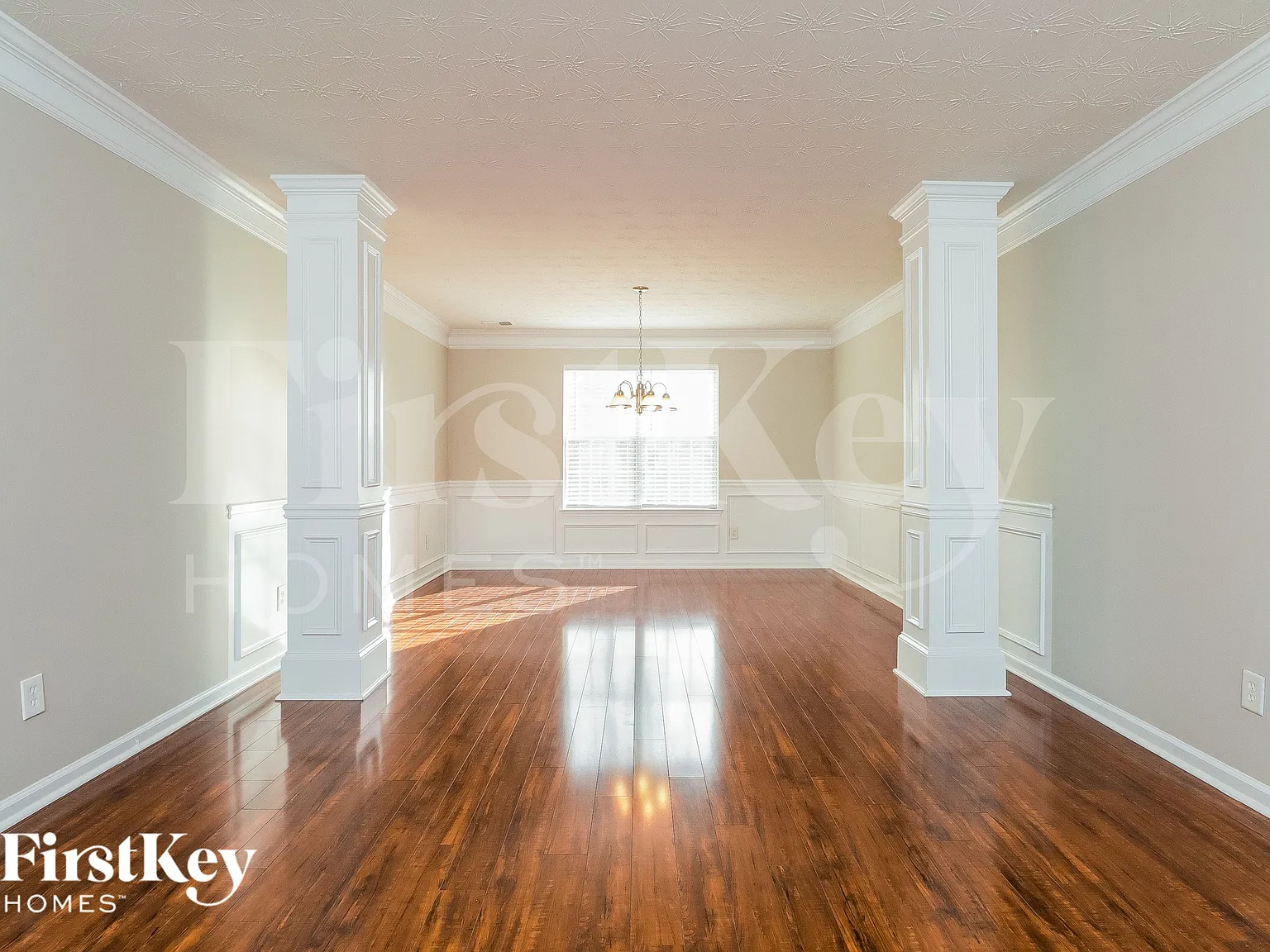 4 bed, 3.0 bath, 2990 sqft, $3,165 — Photo 4