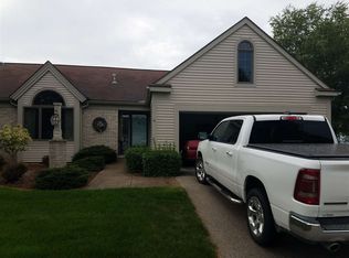 5576 Spring Knoll Dr, Bay City, MI