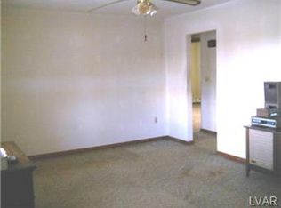 469 Monocacy Dr, Bath, PA 18014