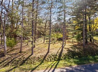 2XX Edgecumbe Dr, Mahtomedi, MN 55115