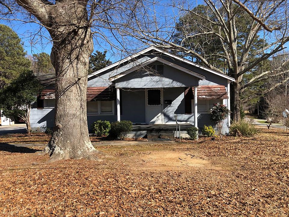 1st image of 126 Pecan St