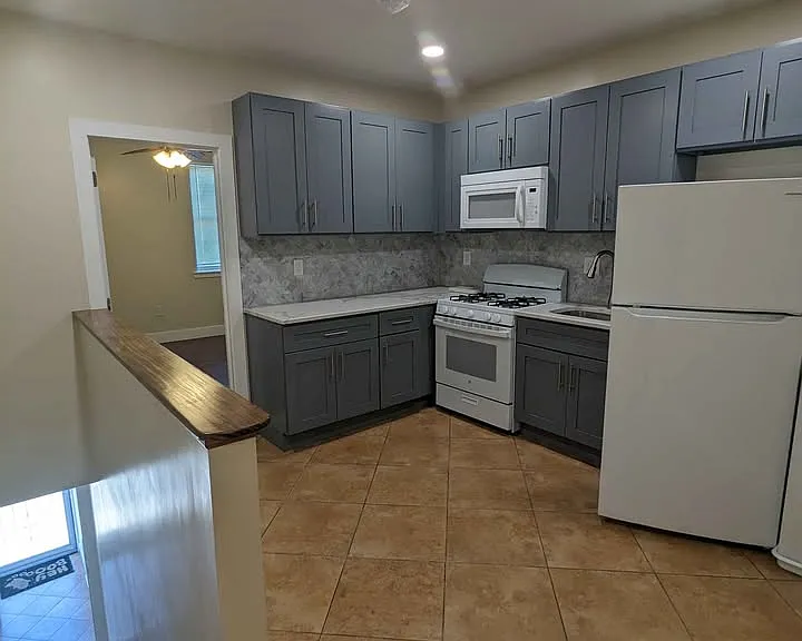 2850 Jasper St #2 — Photo 6