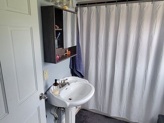 5th image of 3453 Fulton Rd Unit 2