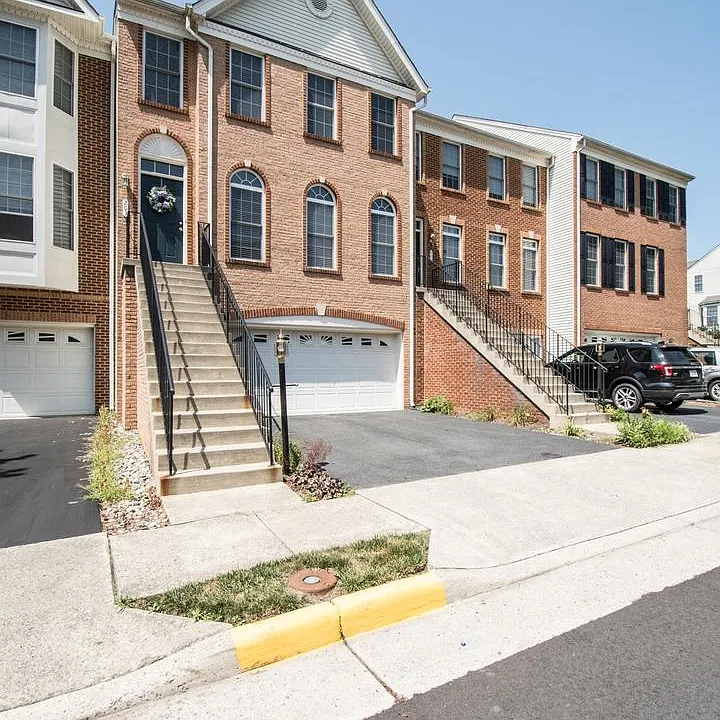 203 Misty Pond Ter