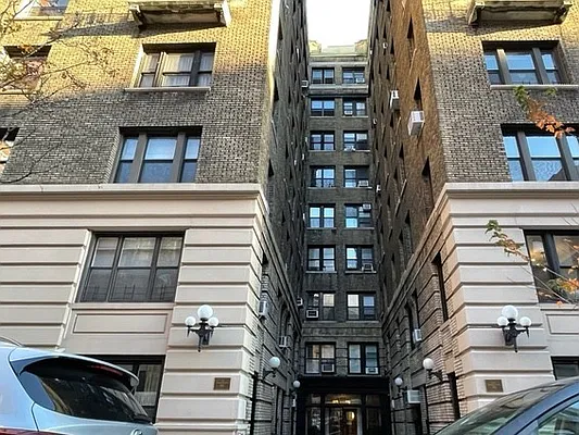 Sold by Island Advantage Realty | media 23