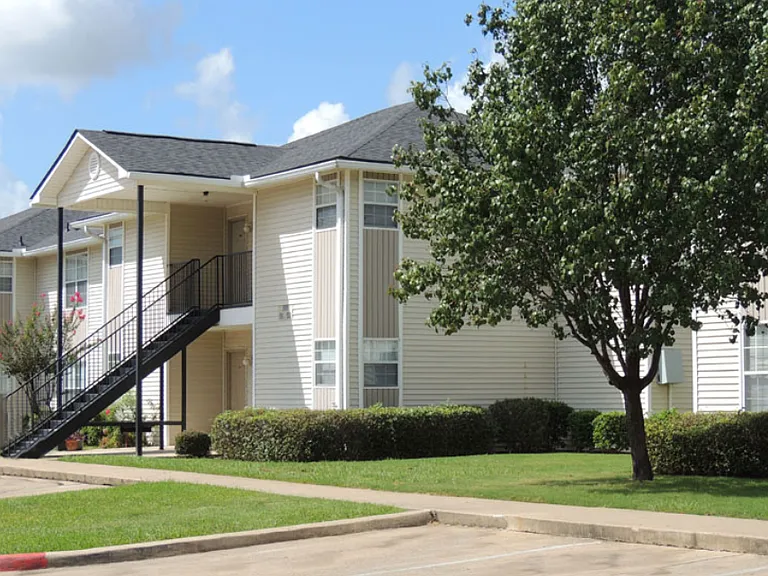 Fox Creek Apartments Shrevport — Photo 4