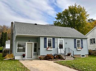 1014 S Mechanic St, Decorah, IA 52101