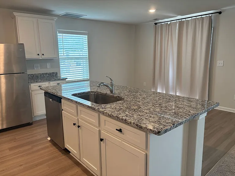 329 Aniston Ln — Photo 7