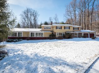 200 Rivergate Dr, Wilton, CT 06897