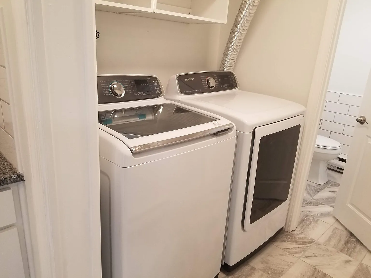 2 bed, 1.5 bath, 997 sqft, $2,200 — Photo 3