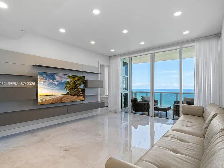 18201 Collins Ave #4606 — Photo 10