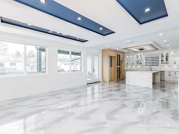 5th image of 3265 Saturna Cres