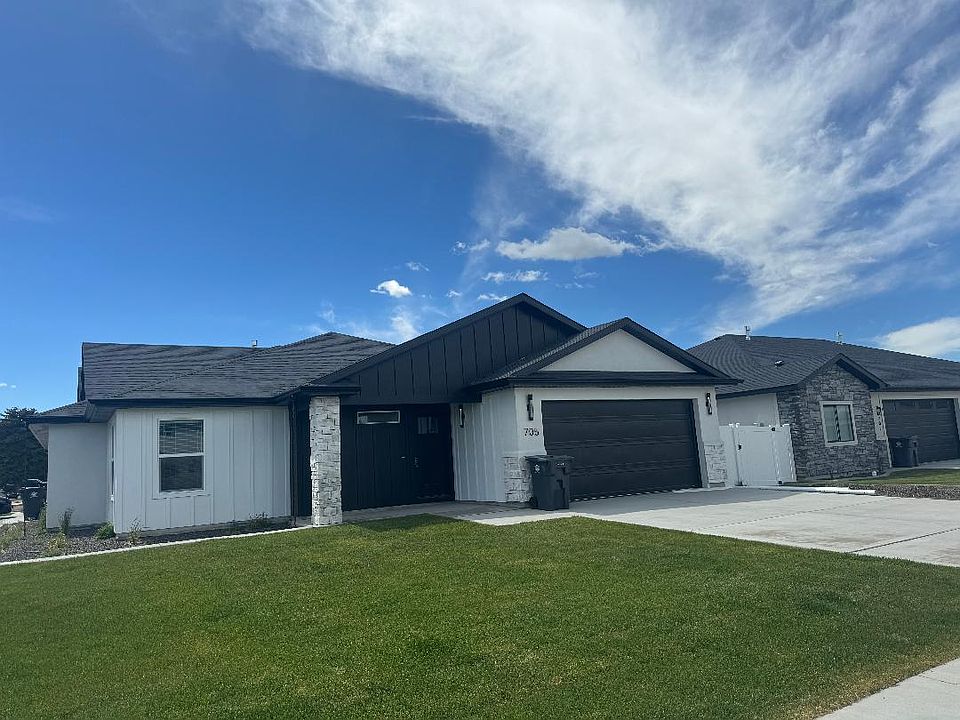 1st image of 705 Cheri Ct