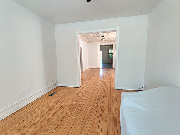 4th image of 3012 W Lyndale St