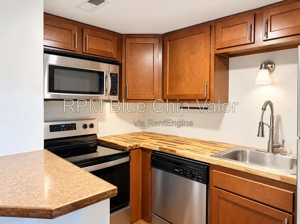 980 Dana Ave APT 2, Cincinnati, OH 45229